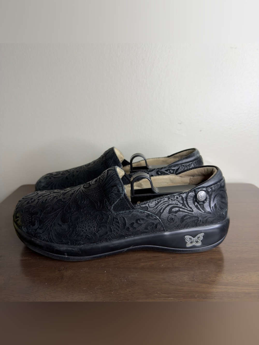 Alegria Black Keli Embossed Paisley Clogs 39 (9)